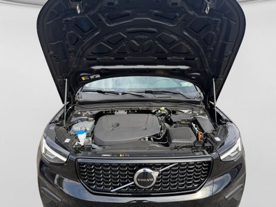 2026 Volvo XC40 B5 Core