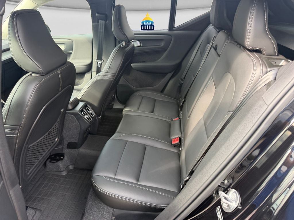 2026 Volvo XC40 B5 Core