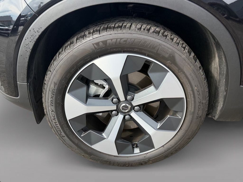2026 Volvo XC40 B5 Core
