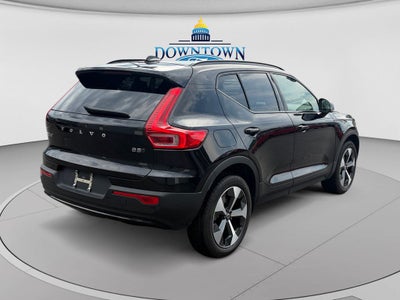 2026 Volvo XC40 B5 Core