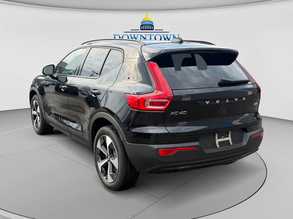 2026 Volvo XC40 B5 Core