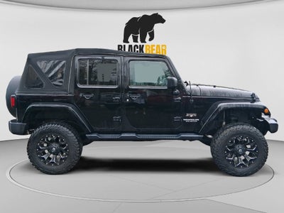2017 Jeep Wrangler Unlimited Sahara LIFTED