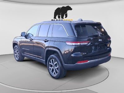 2027 Jeep Grand Cherokee GRAND CHEROKEE LAREDO 4X4