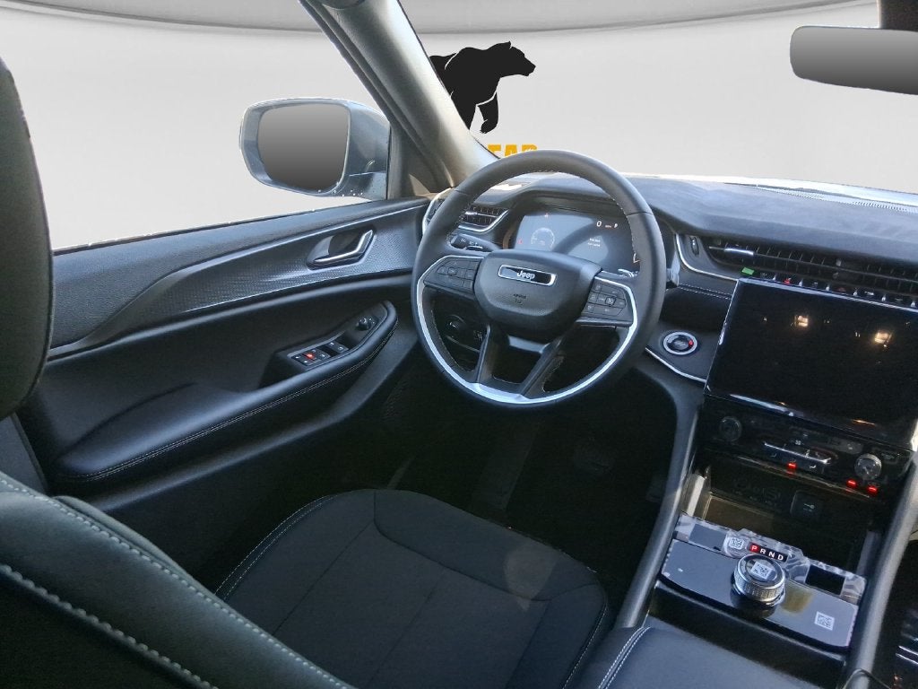 2027 Jeep Grand Cherokee GRAND CHEROKEE LAREDO X 4X4