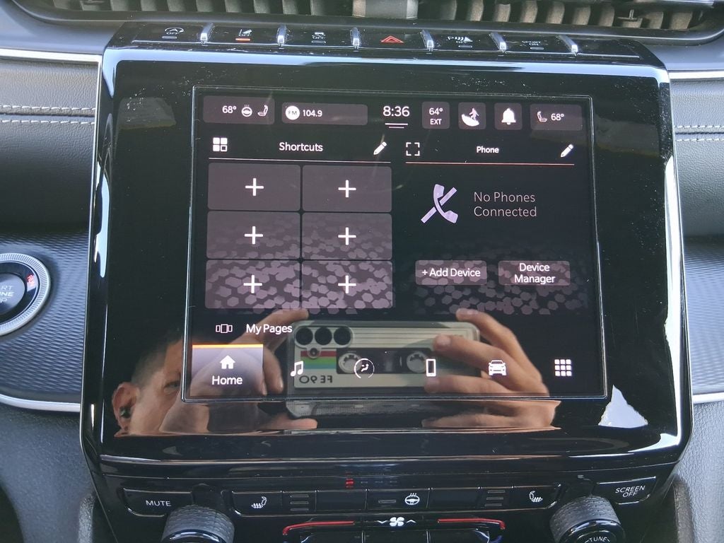 2025 Jeep Grand Cherokee GRAND CHEROKEE LAREDO X 4X4