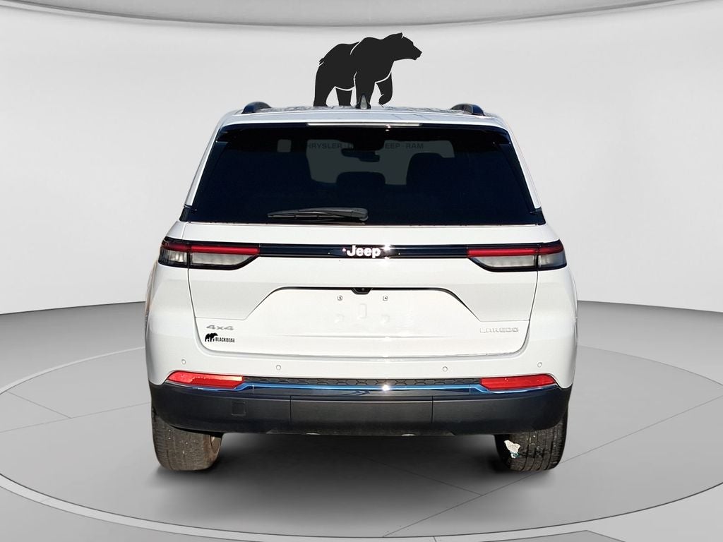 2025 Jeep Grand Cherokee GRAND CHEROKEE LAREDO X 4X4