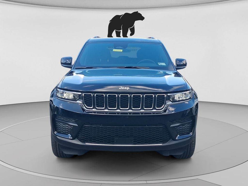 2027 Jeep Grand Cherokee GRAND CHEROKEE LAREDO X 4X4