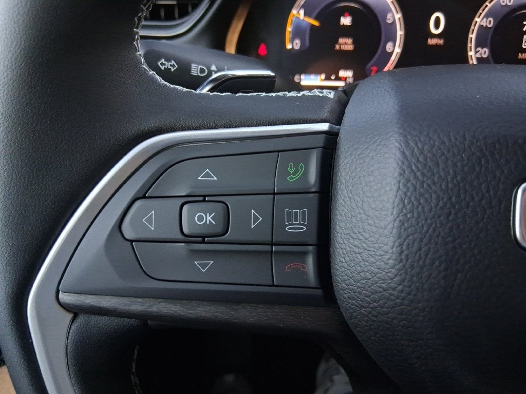 2027 Jeep Grand Cherokee GRAND CHEROKEE LAREDO ALTITUDE 4X4