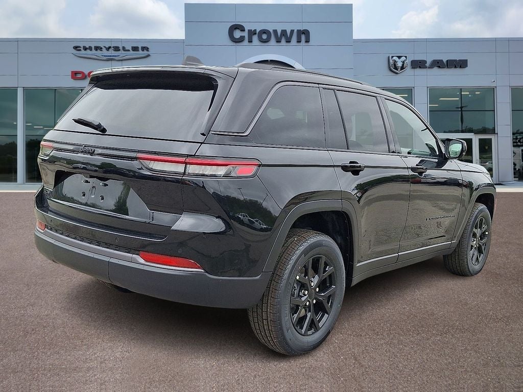 2026 Jeep Grand Cherokee GRAND CHEROKEE LAREDO ALTITUDE 4X4