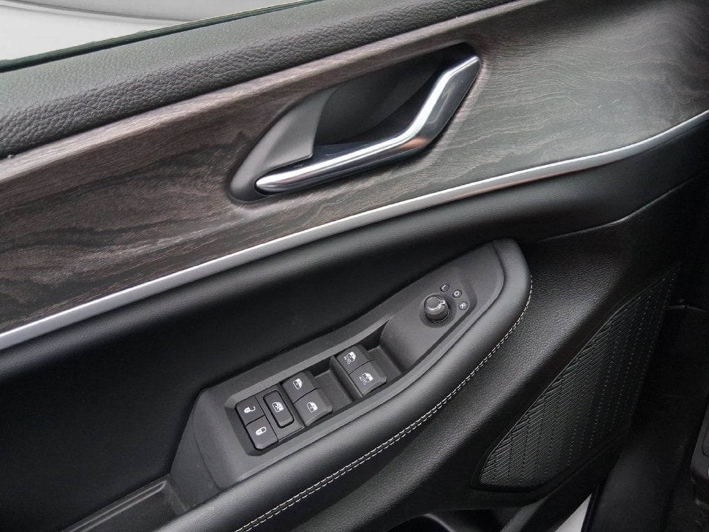 2027 Jeep Grand Cherokee GRAND CHEROKEE LAREDO ALTITUDE 4X4