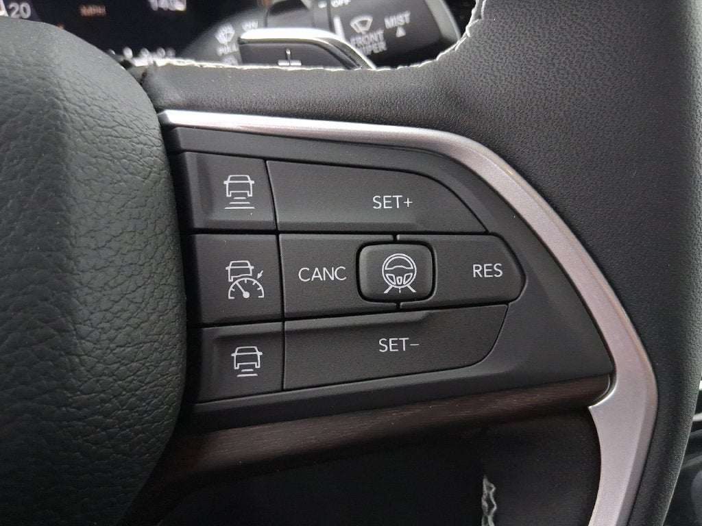 2027 Jeep Grand Cherokee GRAND CHEROKEE LAREDO ALTITUDE 4X4