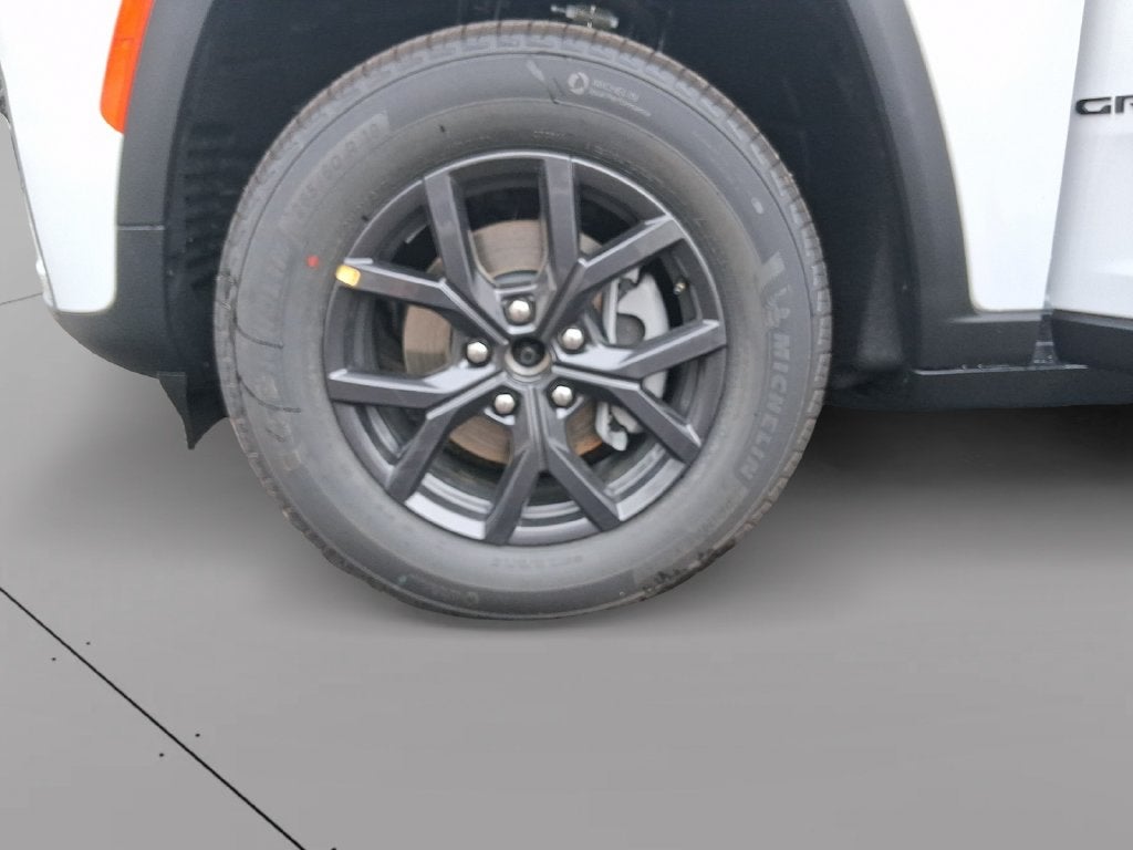 2027 Jeep Grand Cherokee GRAND CHEROKEE LAREDO ALTITUDE 4X4