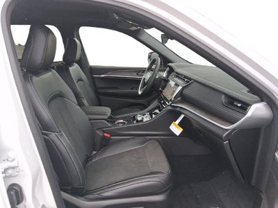 2027 Jeep Grand Cherokee GRAND CHEROKEE LAREDO ALTITUDE 4X4