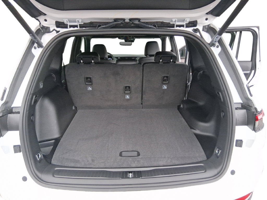 2027 Jeep Grand Cherokee GRAND CHEROKEE LAREDO ALTITUDE 4X4