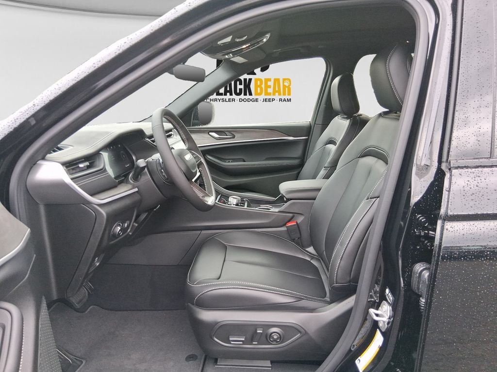 2027 Jeep Grand Cherokee GRAND CHEROKEE LIMITED 4X4