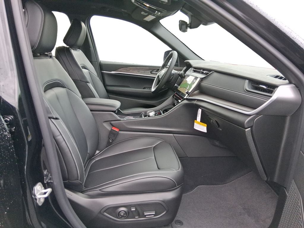 2027 Jeep Grand Cherokee GRAND CHEROKEE LIMITED 4X4