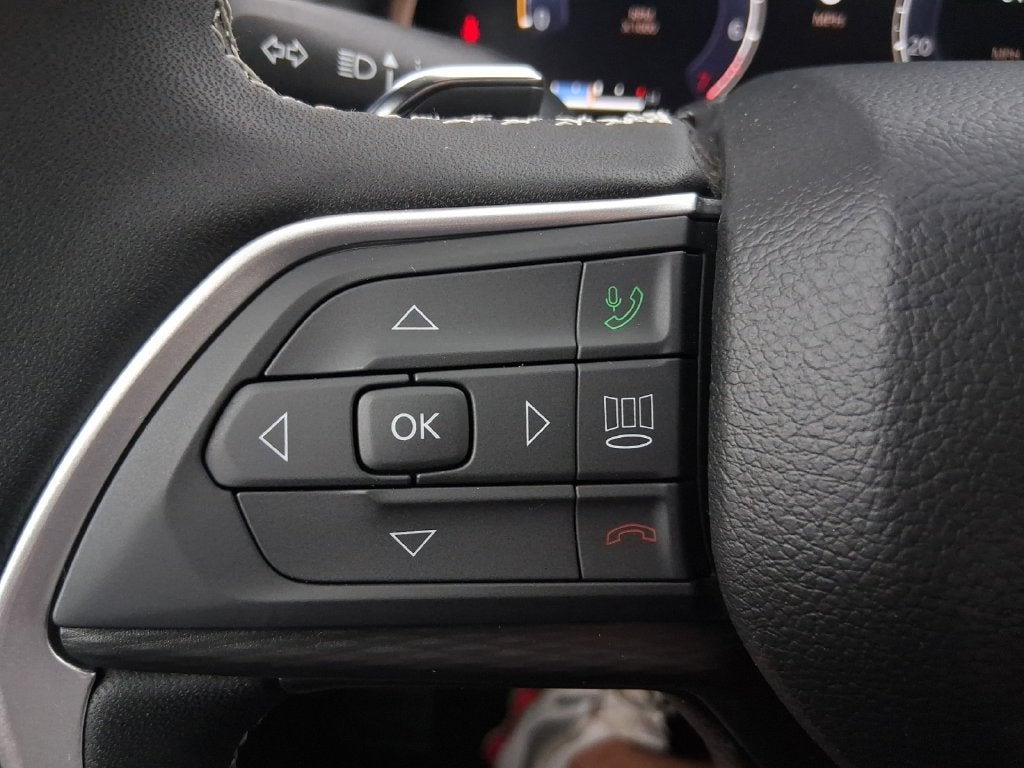 2027 Jeep Grand Cherokee L GRAND CHEROKEE L LAREDO 4X4