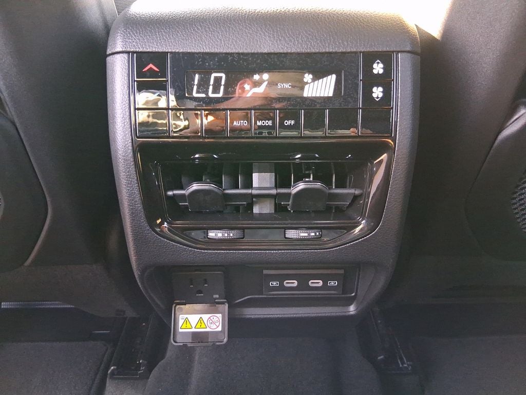 2026 Jeep Grand Cherokee L GRAND CHEROKEE L LAREDO ALTITUDE 4X4