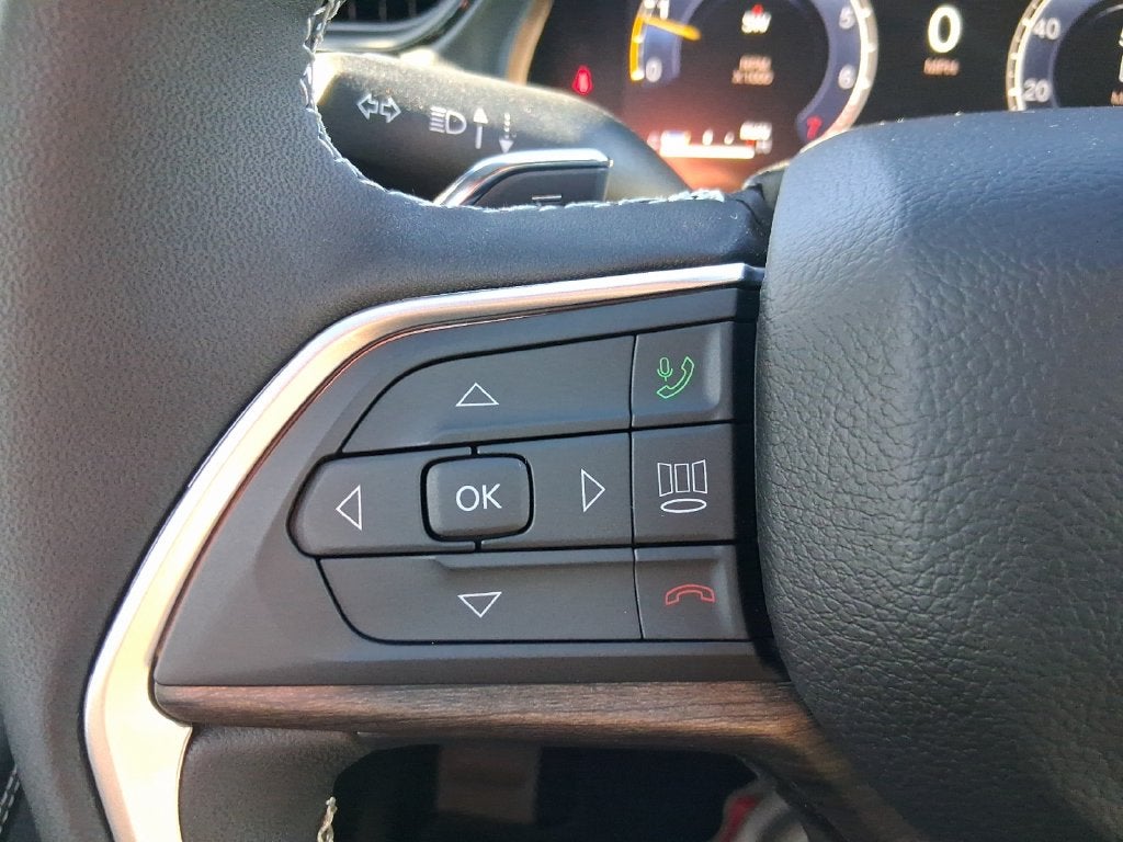 2027 Jeep Grand Cherokee L GRAND CHEROKEE L LAREDO ALTITUDE 4X4