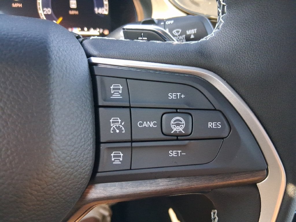 2027 Jeep Grand Cherokee L GRAND CHEROKEE L LAREDO ALTITUDE 4X4