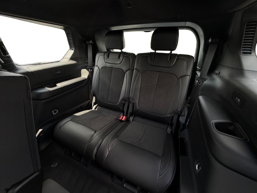 2026 Jeep Grand Cherokee L GRAND CHEROKEE L LAREDO ALTITUDE 4X4