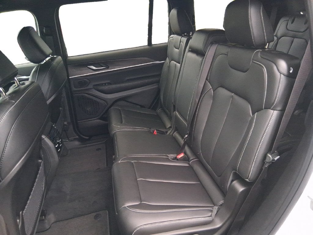 2027 Jeep Grand Cherokee L GRAND CHEROKEE L LIMITED 4X4