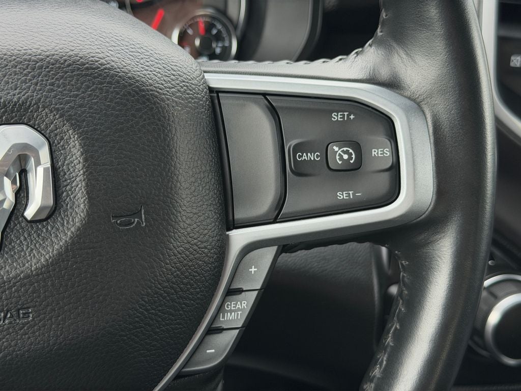 2023 RAM 1500 Big Horn Crew Cab 4x4 5'7' Box