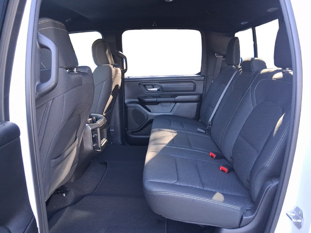 2027 RAM Ram 1500 RAM 1500 EXPRESS CREW CAB 4X4 5'7' BOX