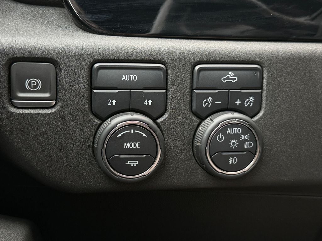 2024 Chevrolet Silverado 1500 4WD Crew Cab Short Bed RST