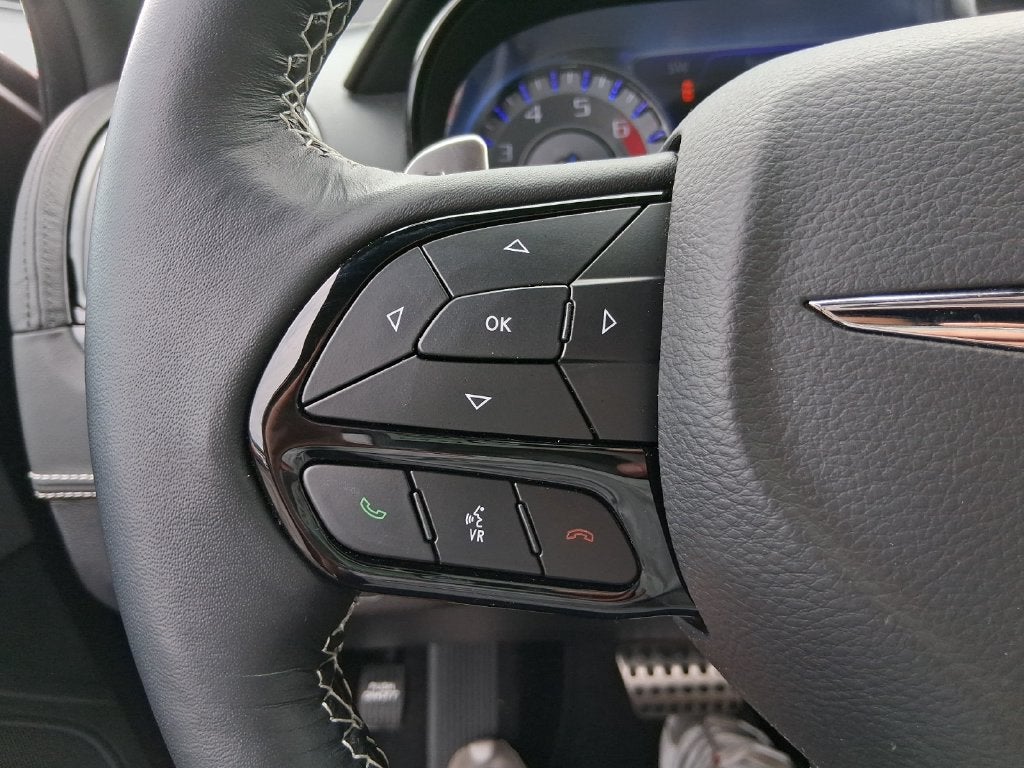 2023 Chrysler 300 300C