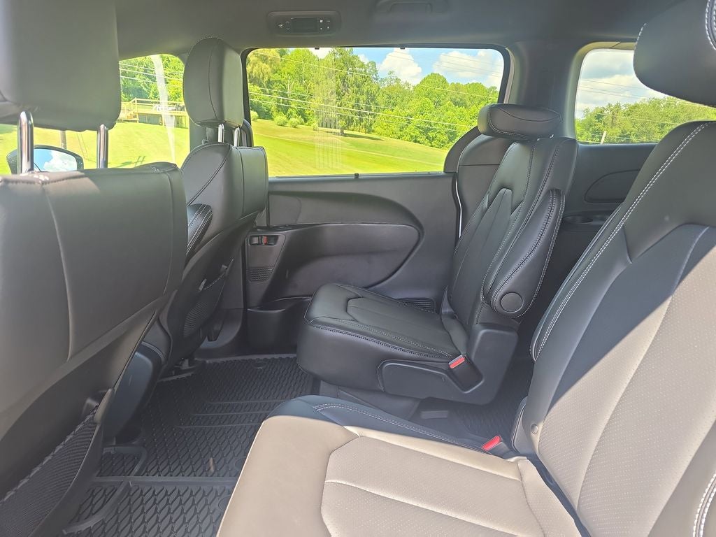 2025 Chrysler Voyager VOYAGER LX