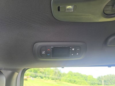 2025 Chrysler Voyager VOYAGER LX