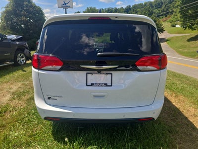 2025 Chrysler Voyager VOYAGER LX