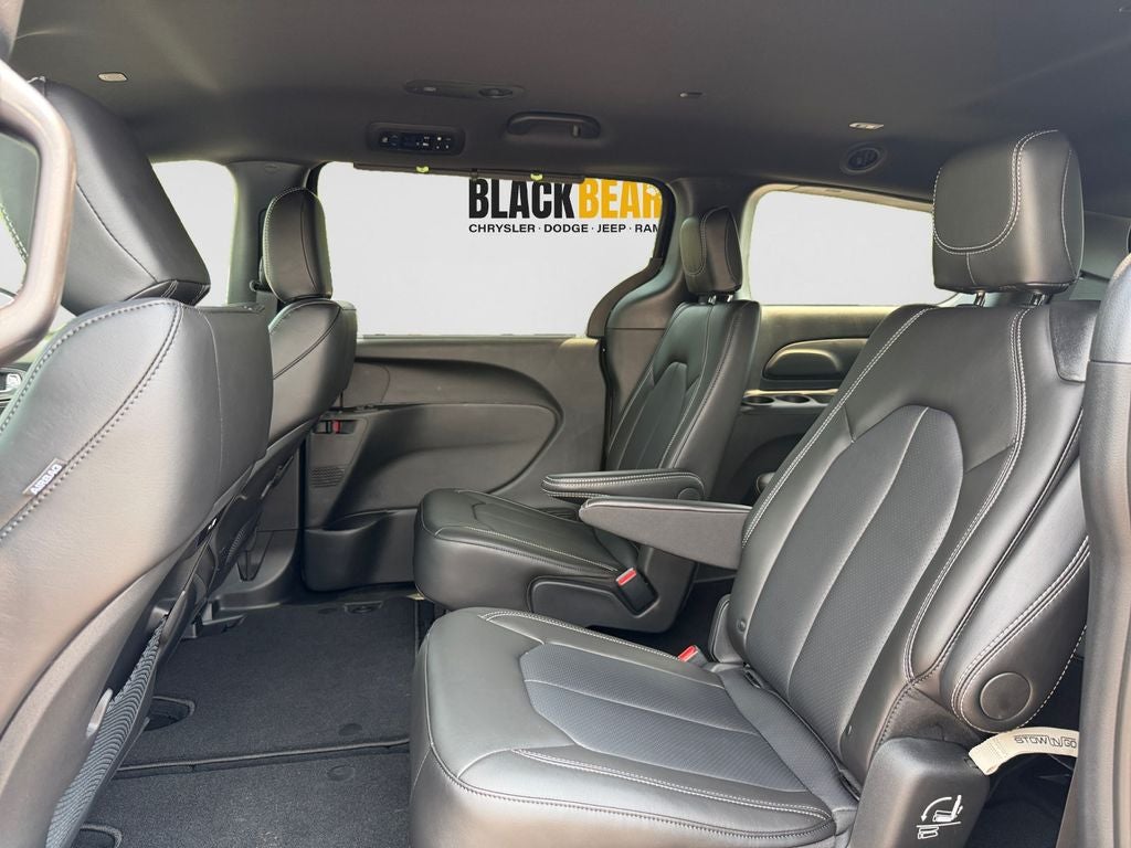 2026 Chrysler Pacifica PACIFICA SELECT AWD