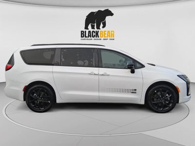 2027 Chrysler Pacifica PACIFICA SELECT AWD