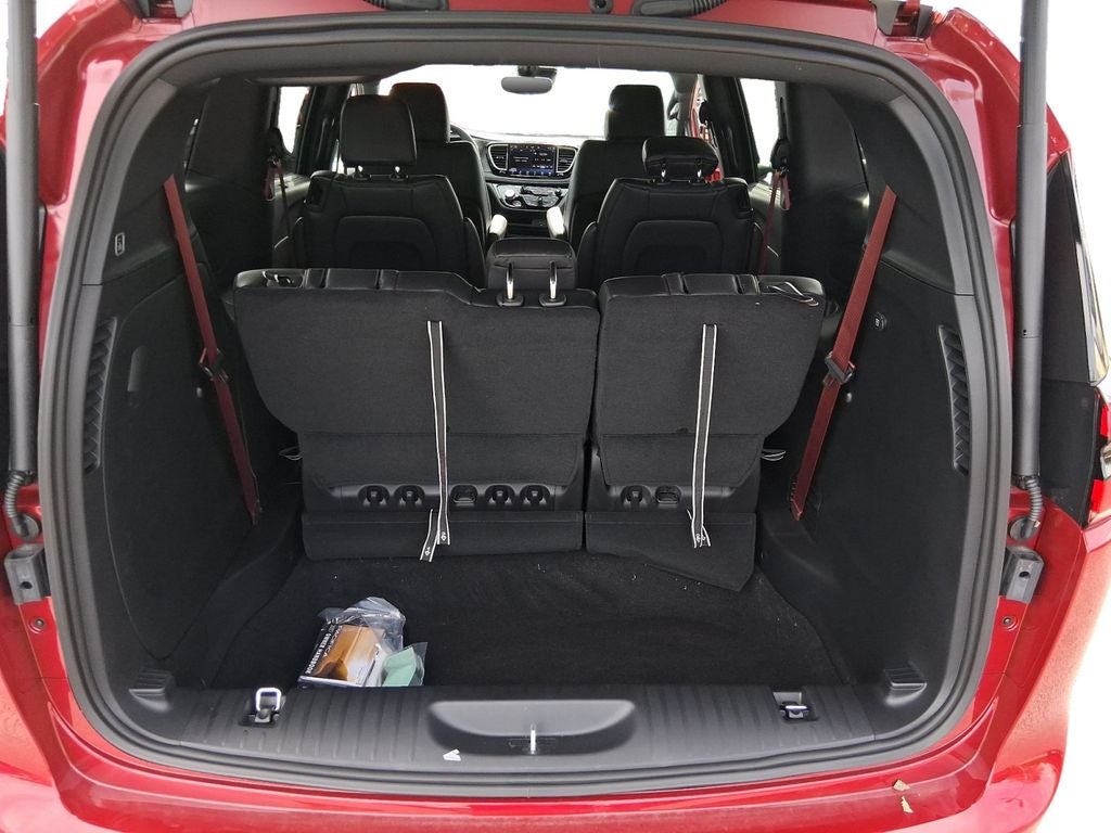 2027 Chrysler Pacifica PACIFICA SELECT AWD