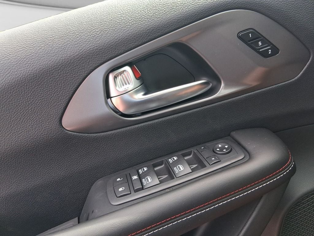 2027 Chrysler Pacifica PACIFICA SELECT AWD
