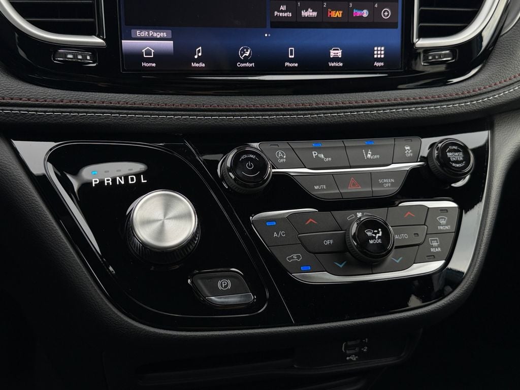 2027 Chrysler Pacifica PACIFICA SELECT AWD