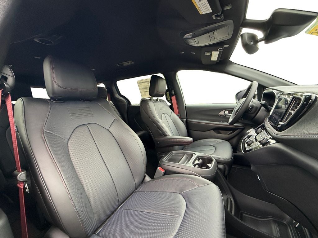 2027 Chrysler Pacifica PACIFICA SELECT AWD