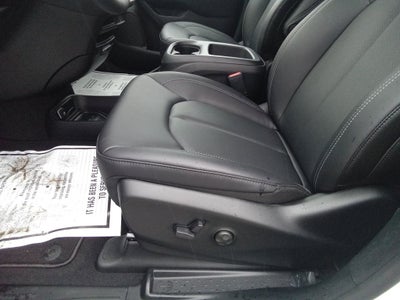2026 Chrysler Pacifica PACIFICA SELECT AWD