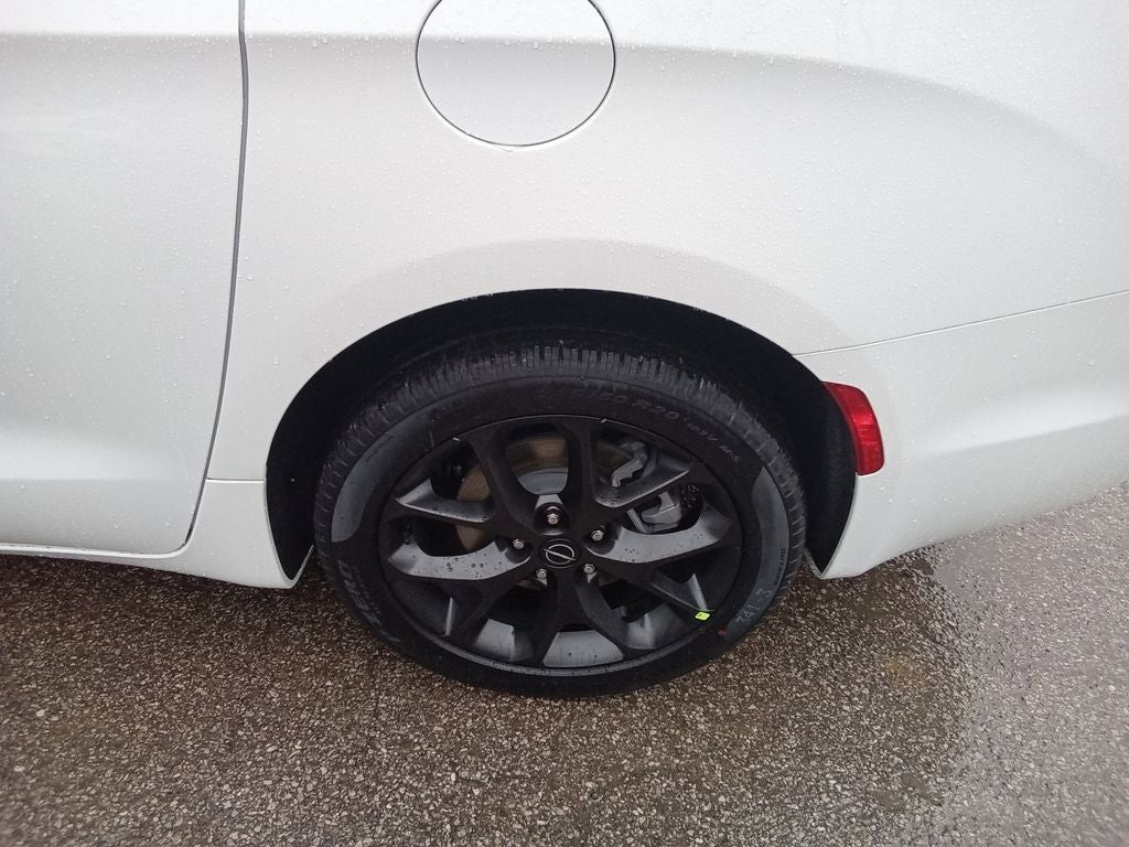 2026 Chrysler Pacifica PACIFICA SELECT AWD