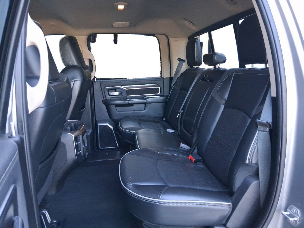 2022 RAM 3500 Laramie Crew Cab 4x4 6'4' Box