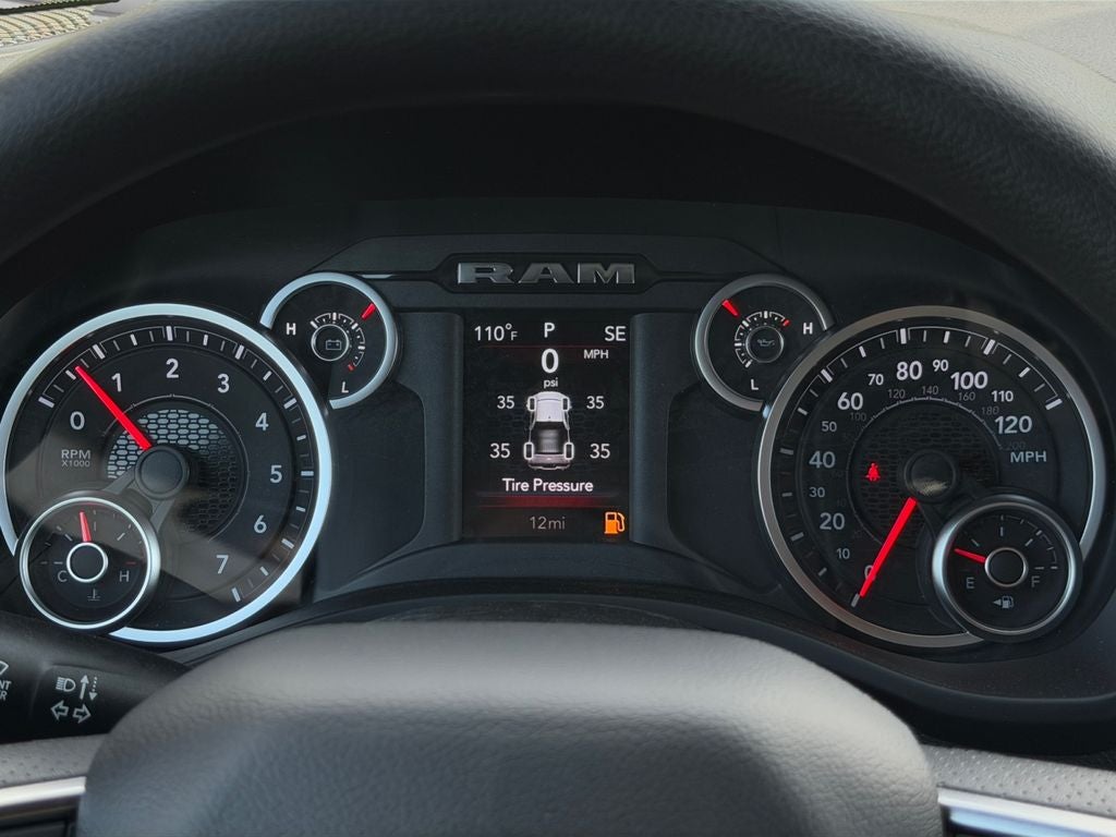 2026 RAM Ram 1500 RAM 1500 TRADESMAN CREW CAB 4X4 5'7' BOX