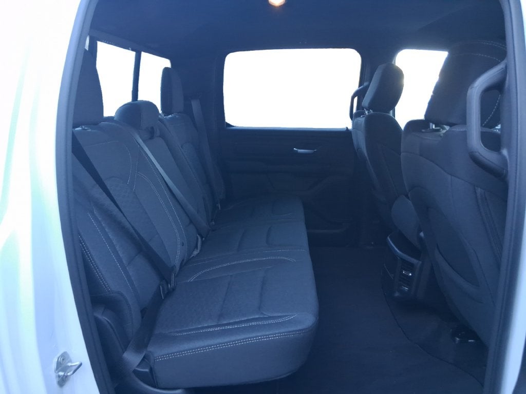 2026 RAM Ram 1500 RAM 1500 TRADESMAN CREW CAB 4X4 5'7' BOX