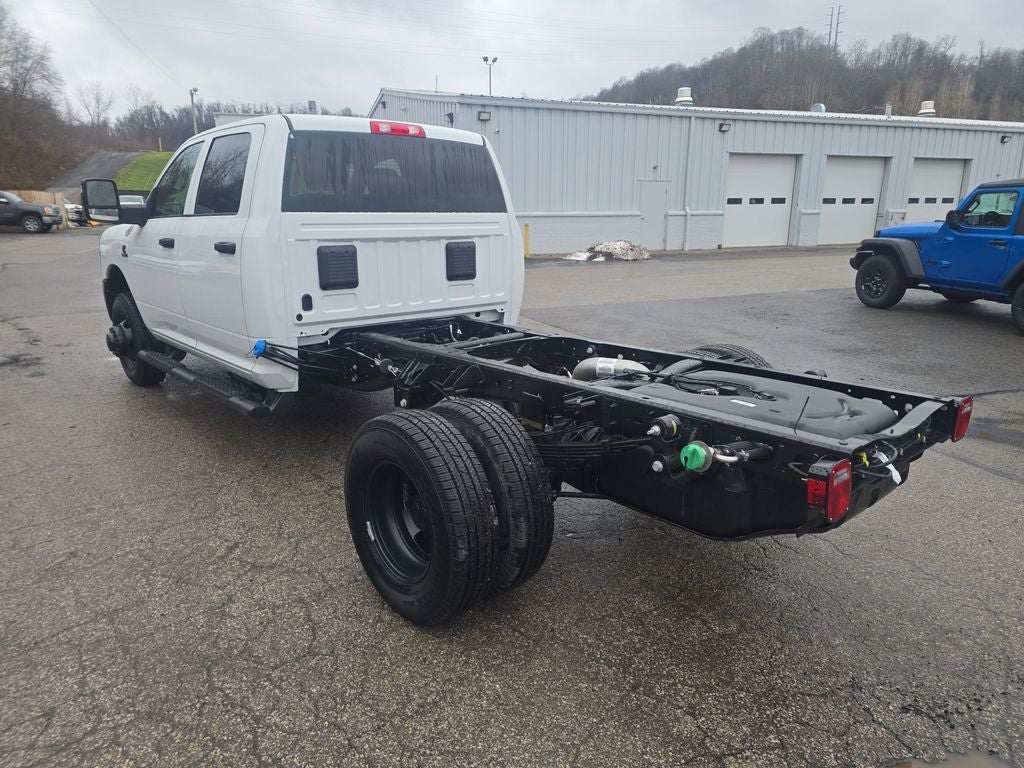2026 RAM Ram 3500 Chassis Cab RAM 3500 TRADESMAN CREW CAB CHASSIS 4X4 60' CA