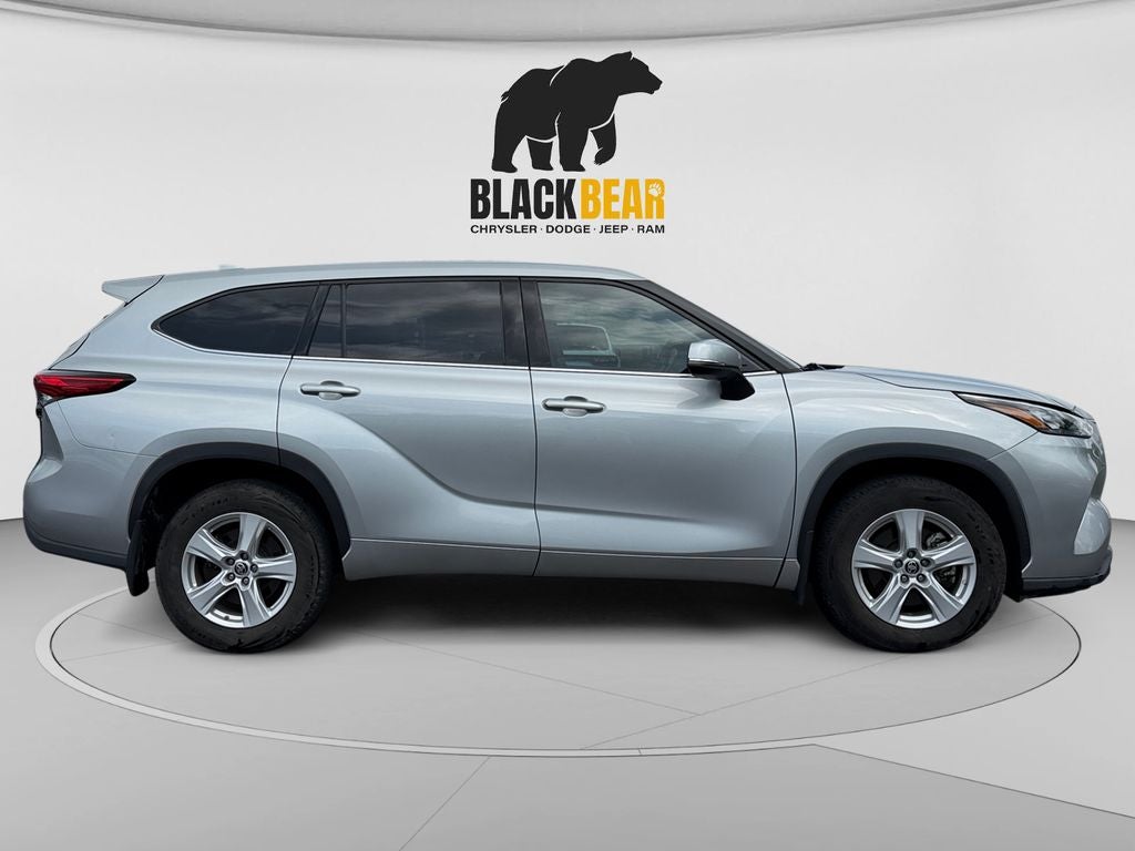 2020 Toyota Highlander LE