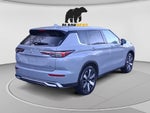 2025 Mitsubishi Outlander Base