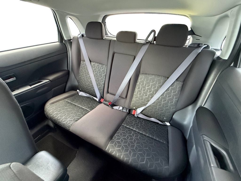 2026 Mitsubishi Outlander Sport 2.0 LE