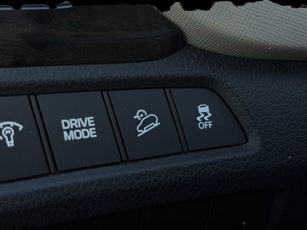 2018 Mitsubishi Outlander Base