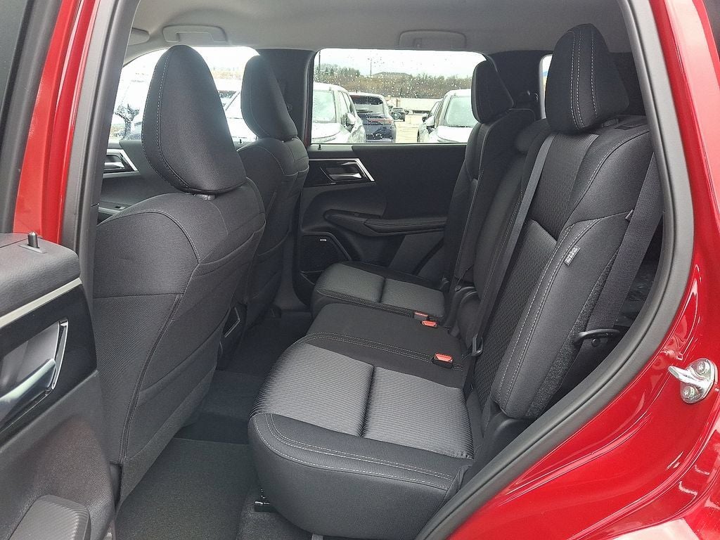 2026 Mitsubishi Outlander ES